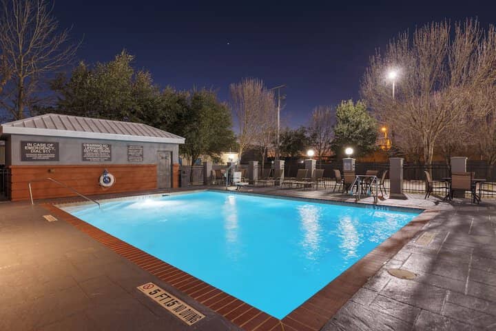 Pool 20 of 48