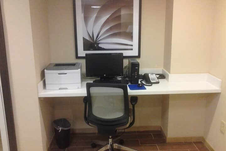 Business Center 35 of 41
