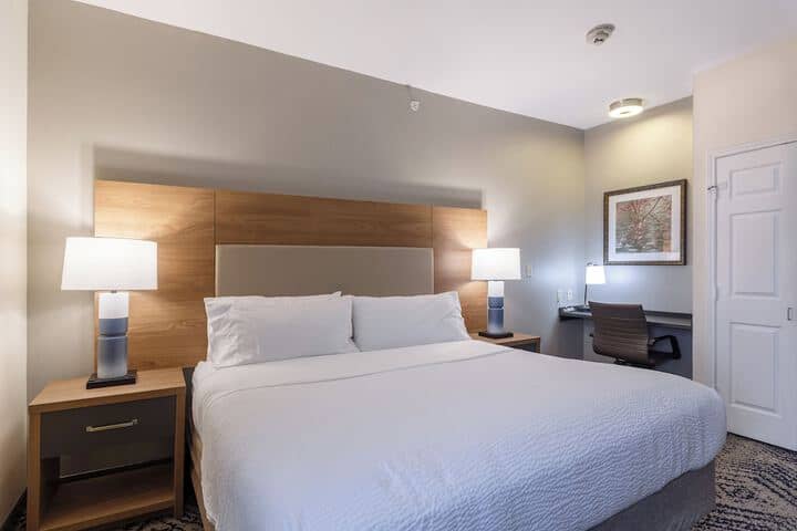 Room 12 of 48