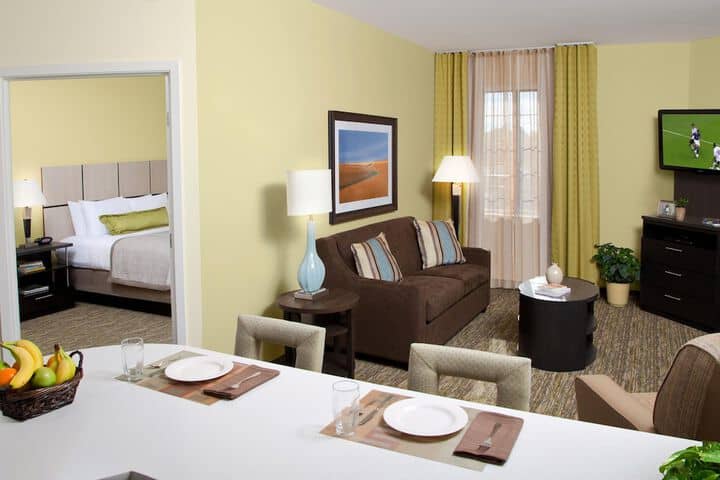 Room 4 of 41