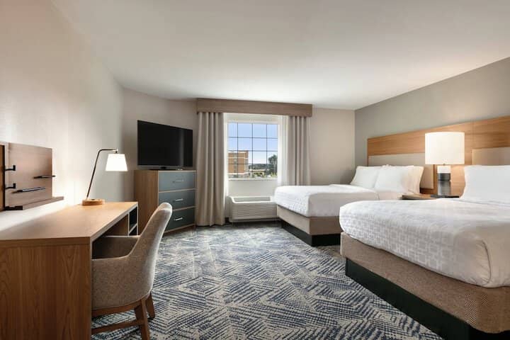 Room 4 of 13