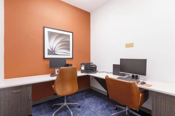 Business Center 39 of 48